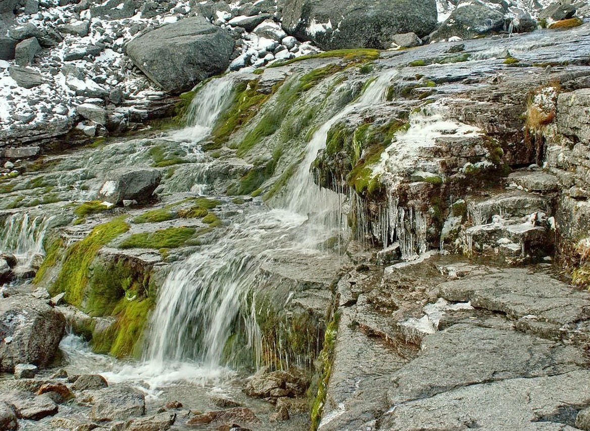 Водопад в Хибинах